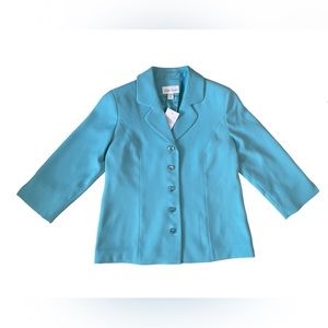 NWT Women’s Blue Blazer Size 6